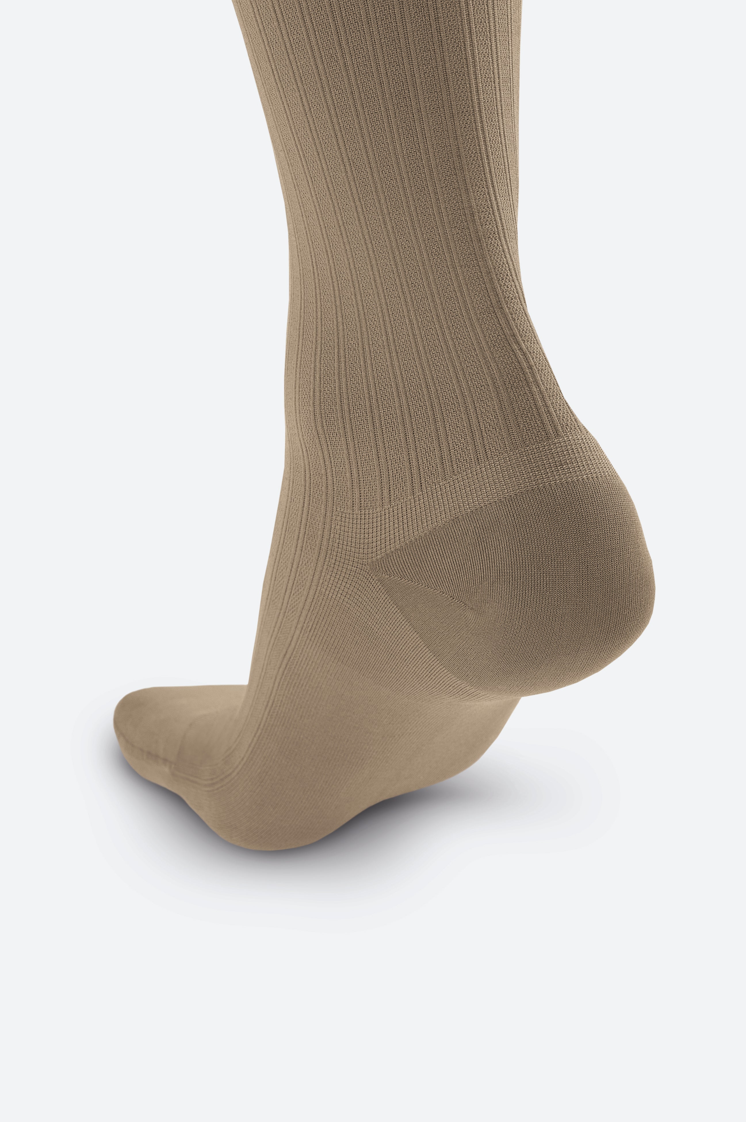 Calcetín a la rodilla G (Beige).  20-30 mmHg.